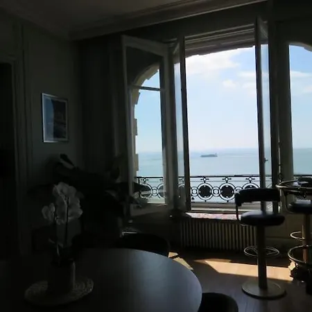 Dufayel, Vue Mer Apartment